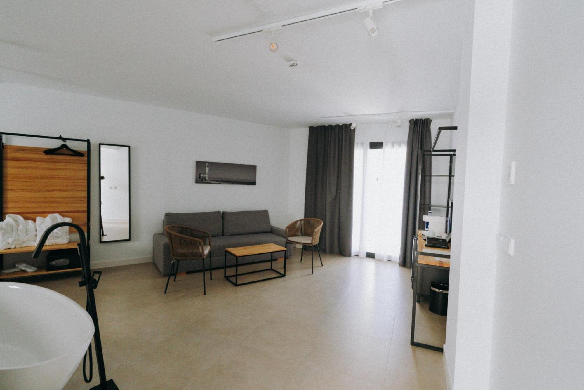 Alove Hotel 4*