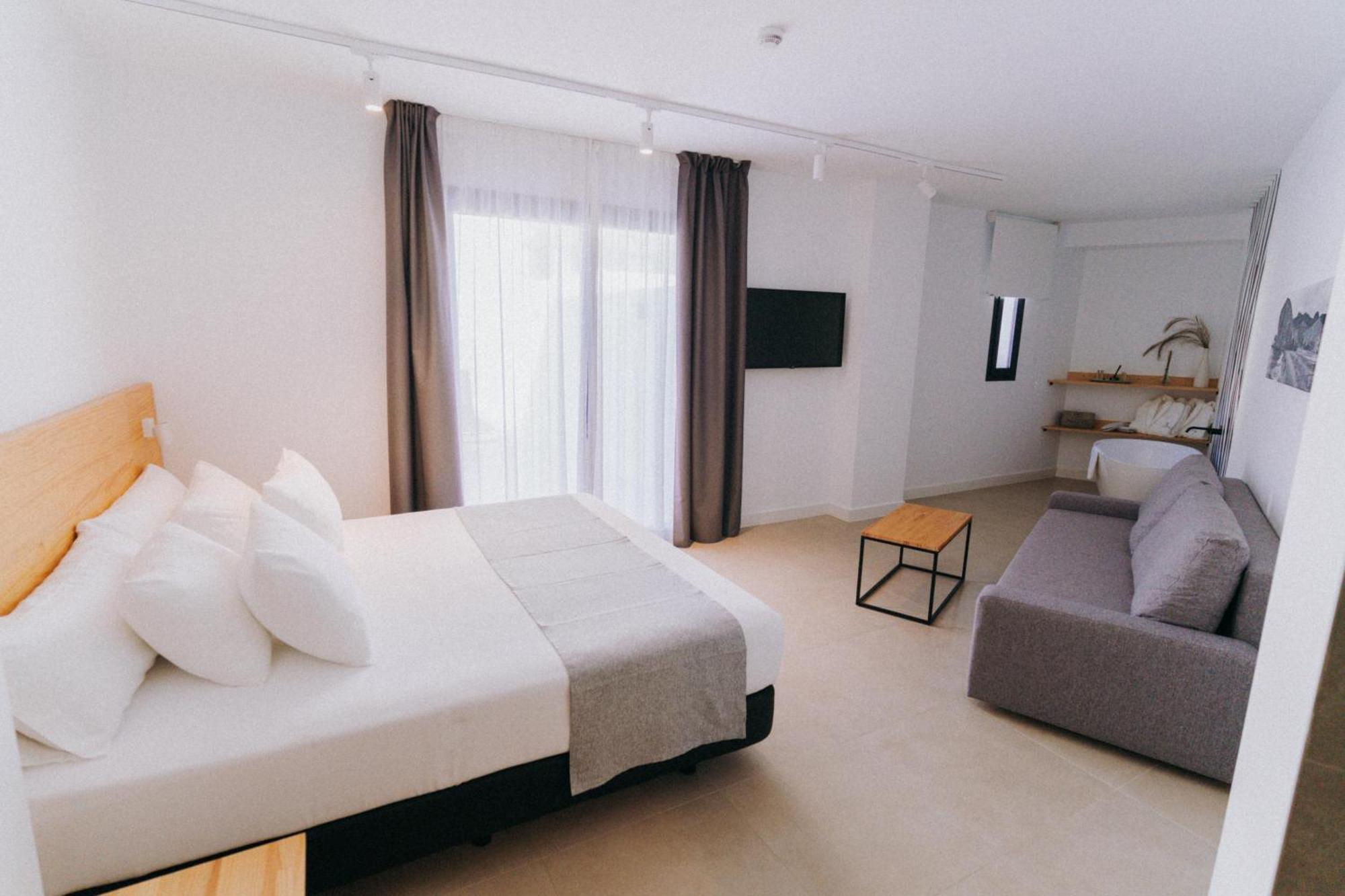 Hotel Alove 4*